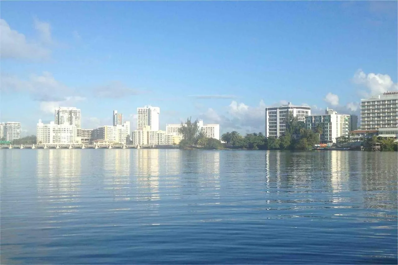 Condado Beach & Rooftop Garden For Large Groups - Apt 2 San Juan Apartment