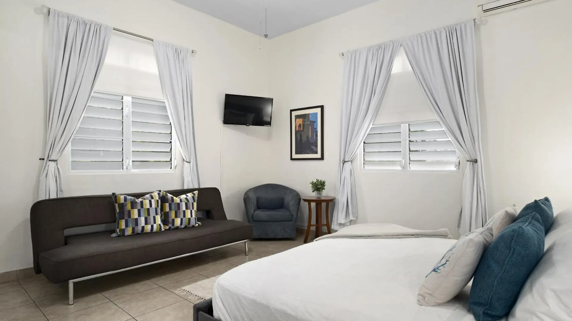 Apartment Condado Beach & Rooftop Garden For Large Groups - Apt 2 San Juan Puerto Rico