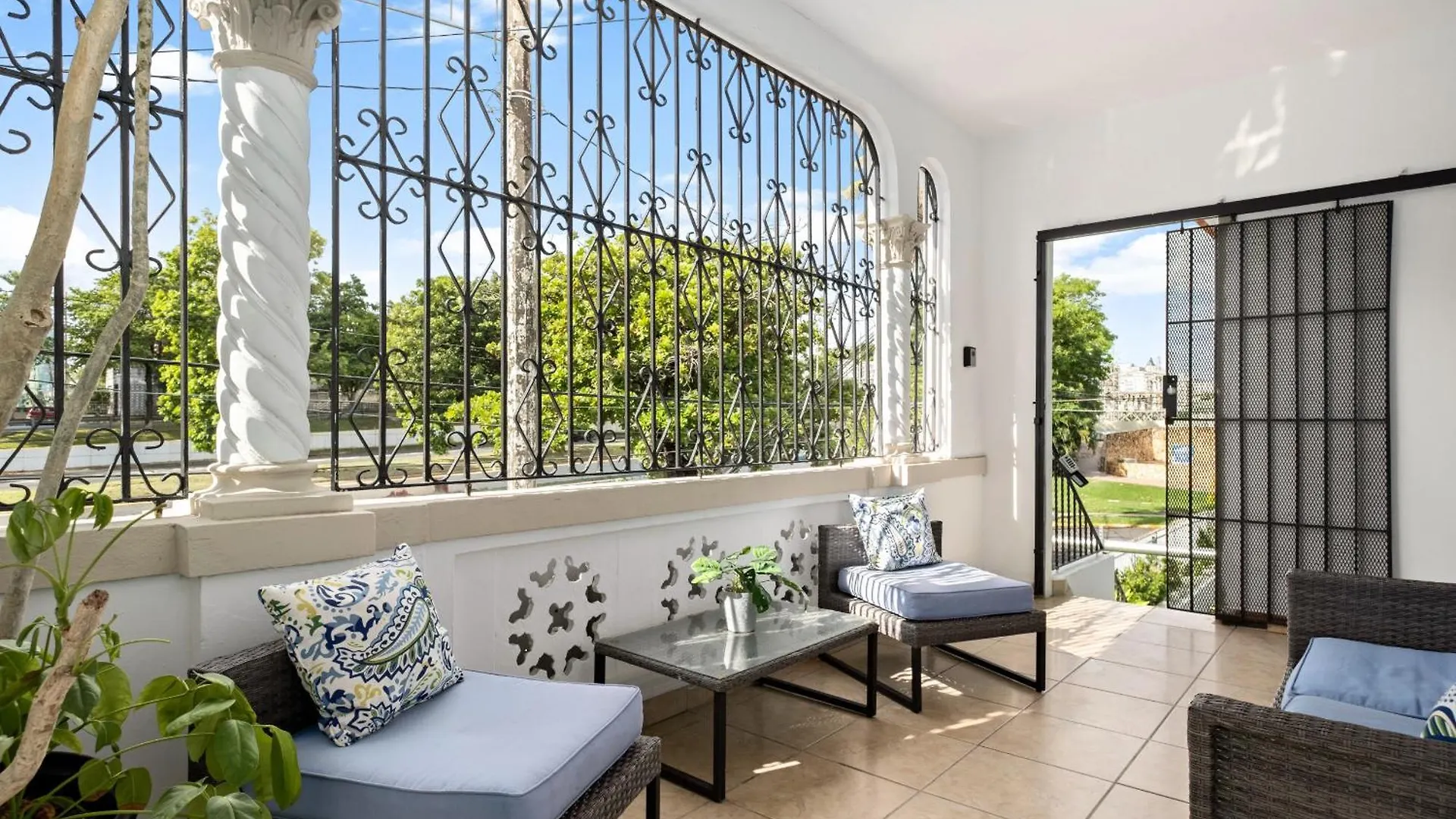 Condado Beach & Rooftop Garden For Large Groups - Apt 2 San Juan 0*,  Puerto Rico