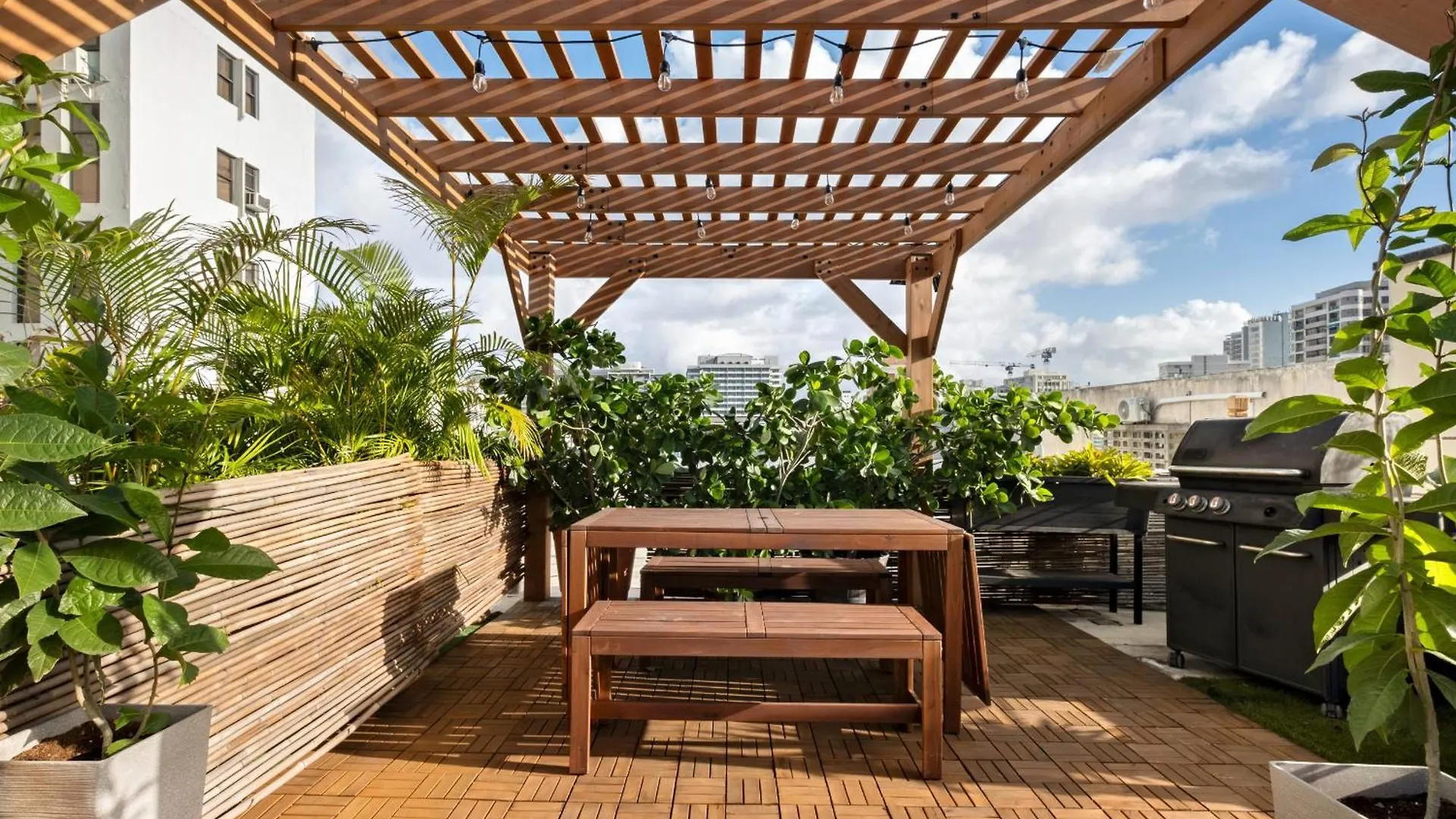Condado Beach & Rooftop Garden For Large Groups - Apt 2 San Juan